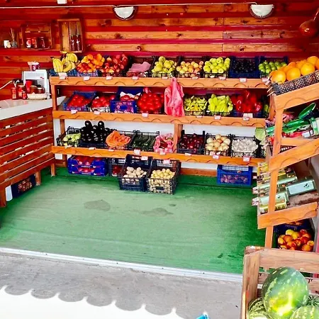 Velika Garden 1 Bedroom Apartment, 아파트 로제넷츠